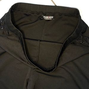 Fashion Nova - Leggings